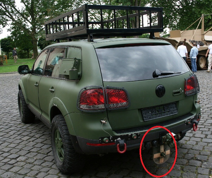 vw_touareg_military_3.jpg