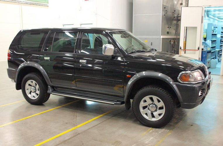 pajero1.jpg
