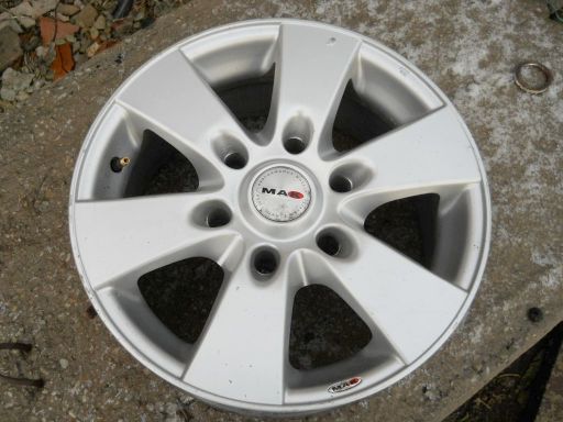 Mak 16 tolli